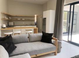 Still Bay East Beach Apartment, lejlighed i Stilbaai