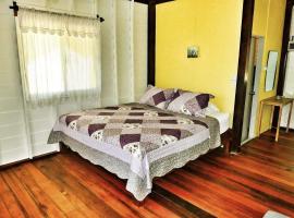 The Best Bungalow, country house in Ban Bang Chak