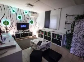 Quiet and beautiful bungalow near to old Jaffa City