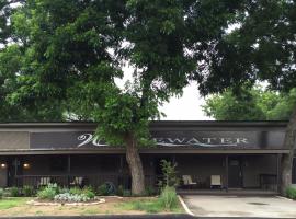 Whitewater Condos, hotel v destinaci Canyon Lake