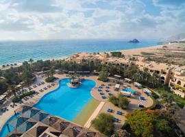 Miramar Al Aqah Beach Resort, hotel with pools in Al Aqah