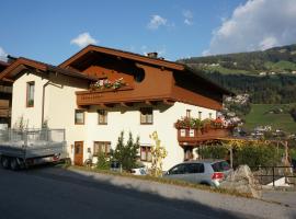 Haus Dornauer, hotel in Hippach