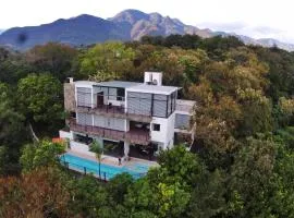 Casa de las Aves - Alberca y Jacuzzi climatizados - Espectaculares vistas