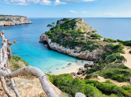 Apartaments Marina Sol i Pins, Hotel in Cala Figuera