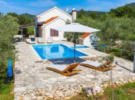 Villa Mariela in Korcula, heated pool
