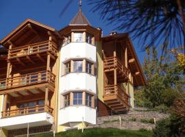 Chalet Residence Alpinflair, appart'hôtel à Ortisei