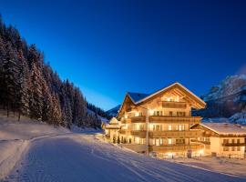 Hotel Somont, ξενοδοχείο σε Selva di Val Gardena