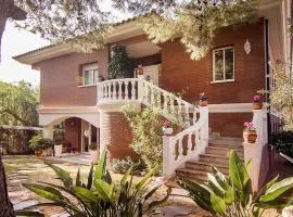 TarracoHomes, Villa Cala Crancs con Piscina Privada y Mesa de Billar