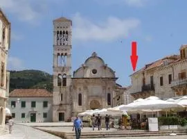 Takoma Hvar