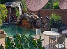 Oasis Resort & Village, hotel v destinaci Windang