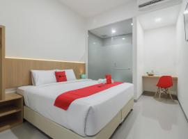 RedDoorz near Mall SKA Pekanbaru, guest house in Pekanbaru