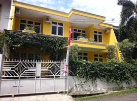 Cendana Mulia Hostel Bogor, אכסניה בבוגור