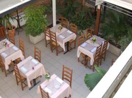BAOBAR, hotel in Châteaudun