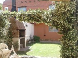 Las Cuatro Estaciones, hotel in San Rafael