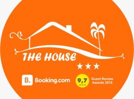 The House, Ferienwohnung mit Hotelservice in Tacna