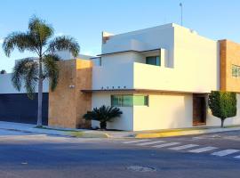 Suites Lagunas, hotel near Licenciado Miguel de la Madrid Airport - CLQ, Colima