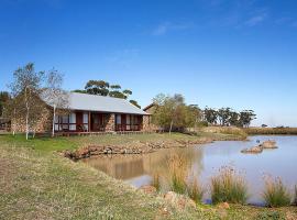 Tuki Retreat, B&B in Smeaton