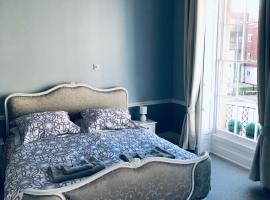 Regency Rooms Guesthouse, guest house in Cheltenham