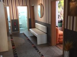 Ferienwohnung Neustrelitz, hotel v destinaci Neustrelitz