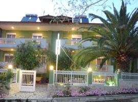 Phoenix Studios, ξενοδοχείο στη Σάρτη