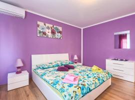 Apartman Modry, hotel pre rodiny v destinácii Pula