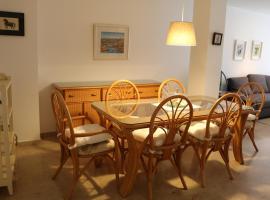 Apartamento moderno en el centro de moraira, hotel din Moraira