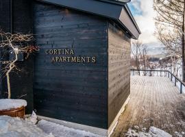 Cortina Apartment، فندق في Otari