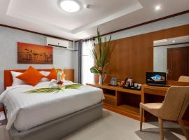 7 Days Premium Hotel Bangna - Suvarnabhumi Airport, khách sạn có hồ bơi ở Ban Bang Phrao