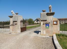 Chambres d'hôtes La Colinière, hotel with parking in Batilly-en-Puisaye