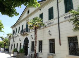 Hotel Dogana – hotel w dzielnicy Lugana di Sirmione w Sirmione