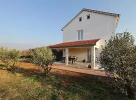 Holiday Home Hrast