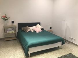 Chambre Gasperich, homestay in Luxembourg