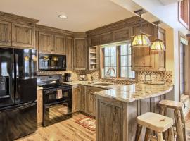 734 Disciples Village Condo, hotel in Boyne Falls