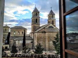 Apartamentos Sol Hospital Santiago, hotel i Úbeda