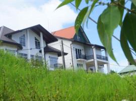 J's Villa, hotell i Nuwara Eliya