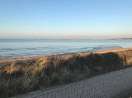 Accès direct mer. Plage du Débarquement, hotel i Ouistreham