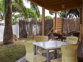 Casita de madera junto al mar