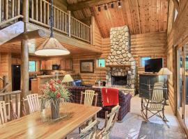 823 Mountain Cabin, hotel en Boyne Falls