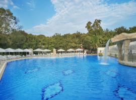 Hotel Forest Beach, hotel em Primorsko