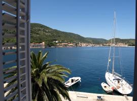 Villa Riva, Vis, hotel in Vis