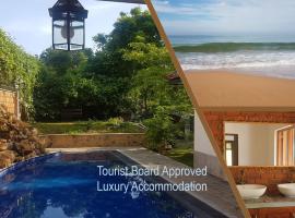 Siriniwasa Luxury Villa with Private Pool, hotel v destinaci Induruwa