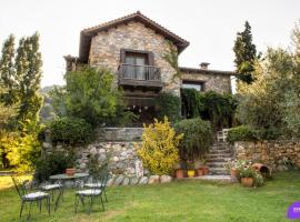 Country House Spitaki, hotel con estacionamiento en Velika