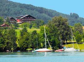 Hotel Haberl - Attersee, hotelli Attersee am Atterseessa
