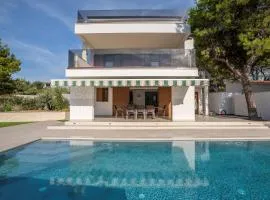 Sailor house villa near Trogir, private pool