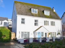 Justa Cottage, holiday home in Shaldon