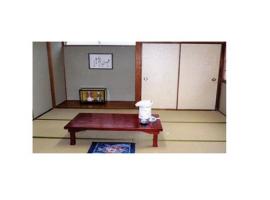Ryokan Suzukisou-10 tatami mats room No bath and toilet- Vacation STAY 17872, family hotel in Kyoto