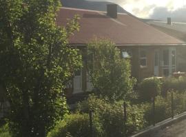 Nice one-story house in Suduroy, παραθεριστική κατοικία σε Tvøroyri