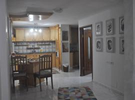 Cosy Appartement, hotel v destinaci Madždal Šams