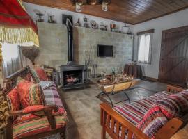 Lofou Traditional House, alquiler vacacional en Lofou