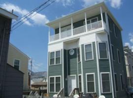 65 East Atlantic Way, Lavalette, New Jersey, holiday home in Lavallette